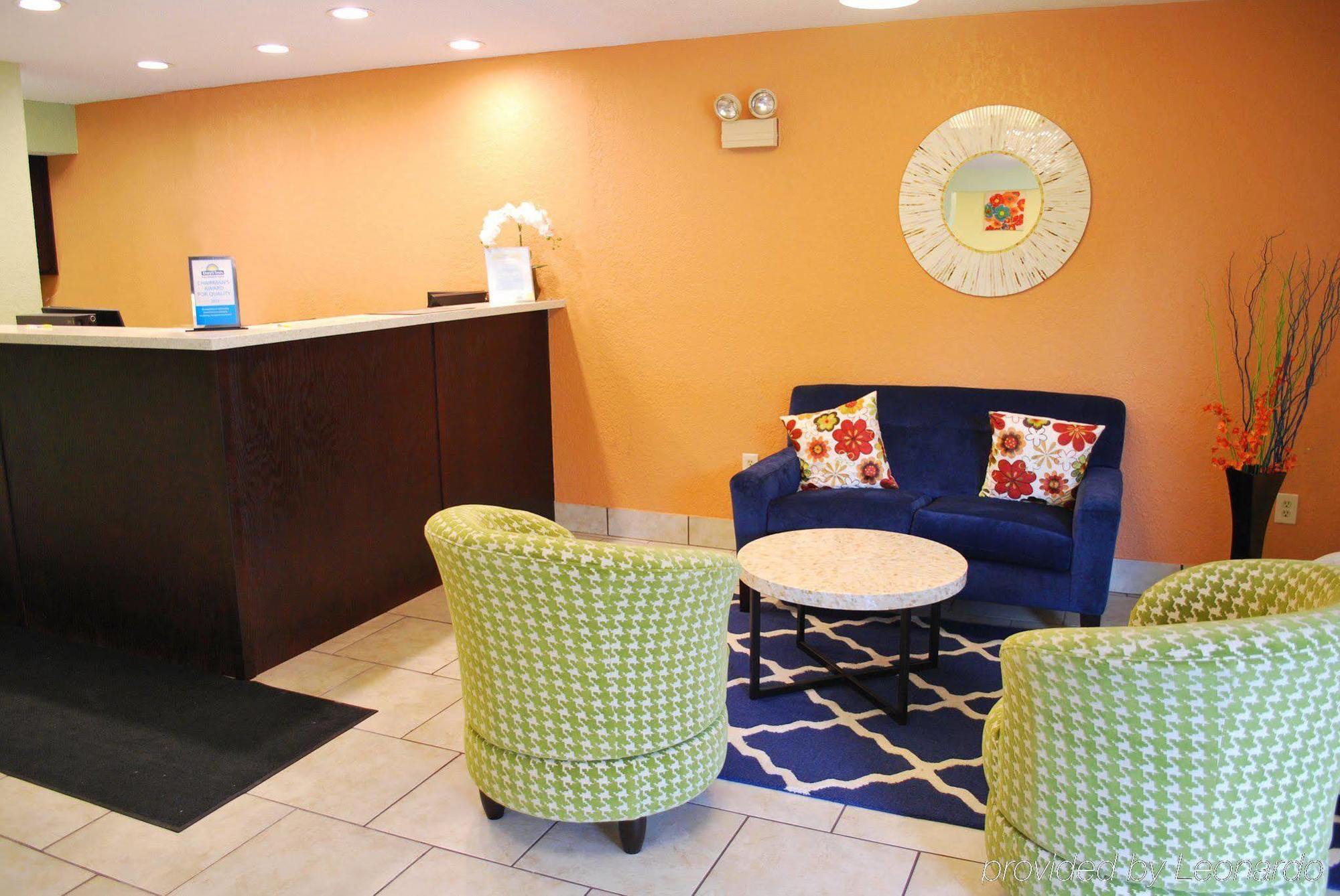 Clarion Pointe Hotel Jasper Bagian luar foto